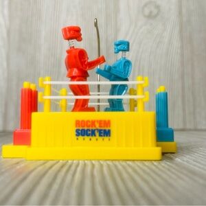 ROCK'em SOCK'em ROBOTS Hallmark Christmas Ornament 2007 collectable works